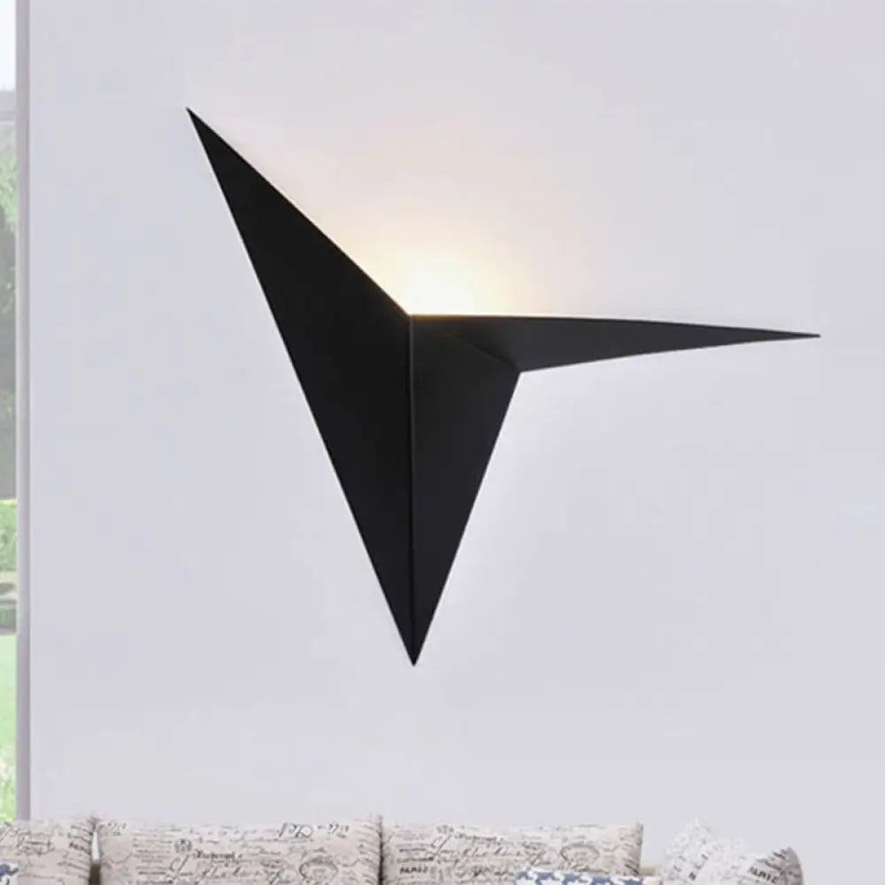 Contemporary Polygon Wall Sconce In Black/White Metal With Led Warm/White Lighting For Living Room