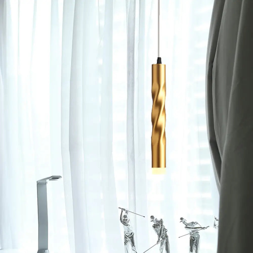 Contemporary Rope Shape Mini Pendant Lamp - Modern Metal Design With Gold Finish For Stair Kitchen