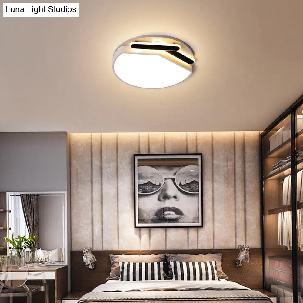 Contemporary Round Metal Ceiling Mounted Fixture: Gold/Black & White Led Light (16.5’/20.5’) -