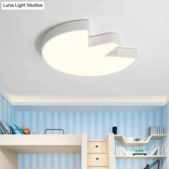 Contemporary White/Black Pigeon Led Flushmount Ceiling Light For Bedroom