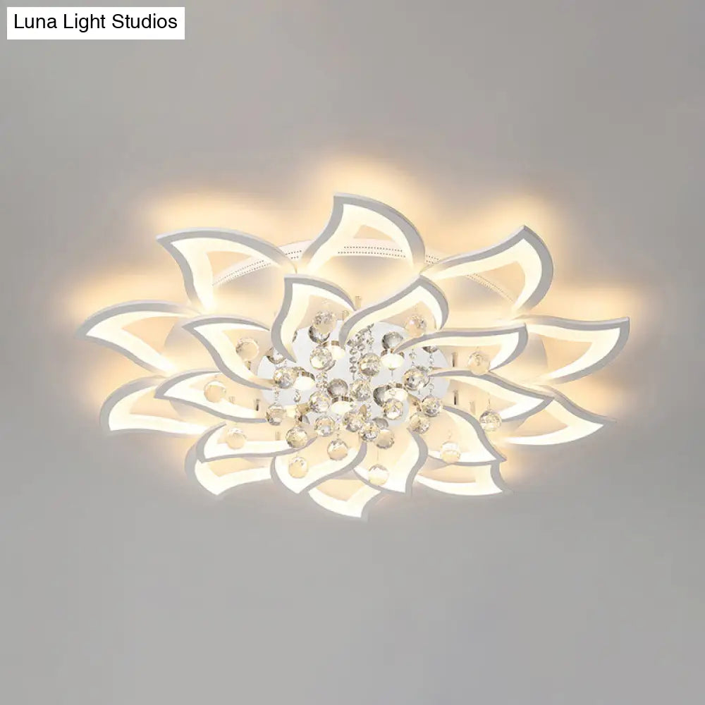 Contemporary White Metal Flushmount Light With Crystal Ball Accent 20 /