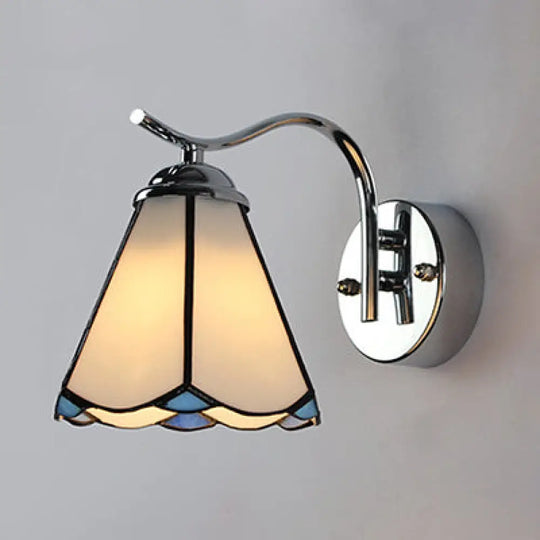 Country Stained Glass Wall Lamp: Scalloped Edged 1 Light White/Beige Bedside Fixture White