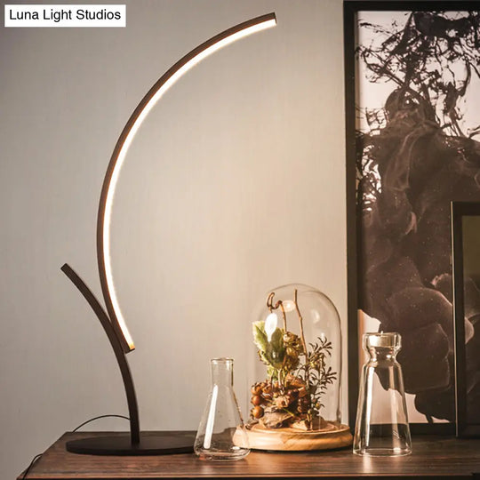 Curvy Led Night Table Lamp In Black For Bedside Reading