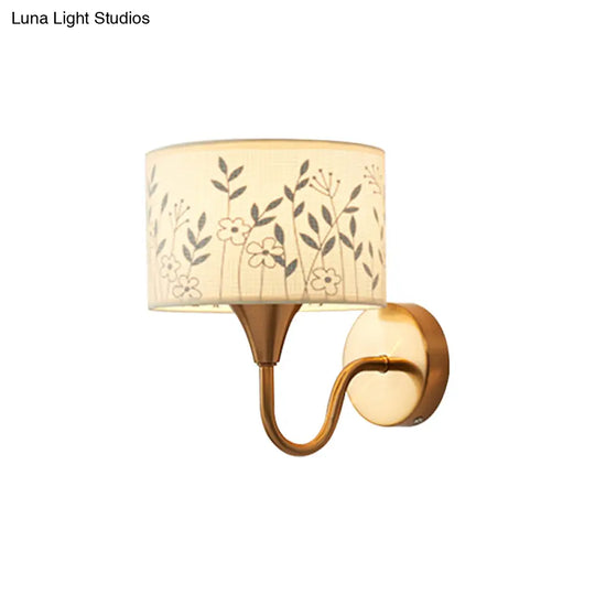 Deer/Leaf Pattern Brass Wall Sconce With Gooseneck Arm For Classic Bedroom Lighting