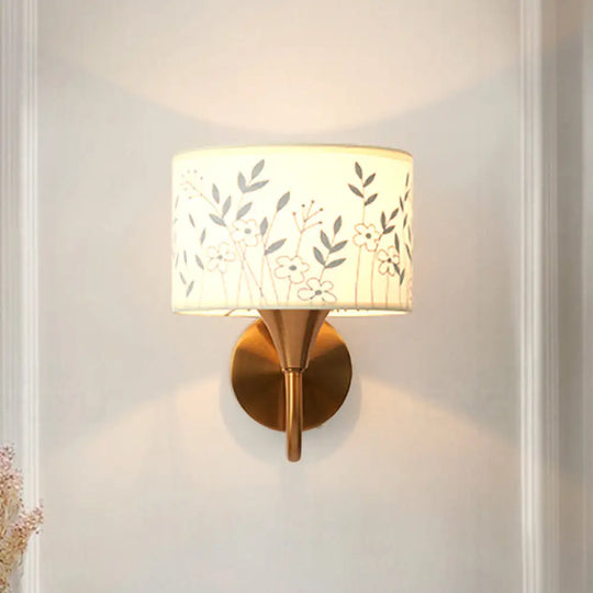 Deer/Leaf Pattern Brass Wall Sconce With Gooseneck Arm For Classic Bedroom Lighting / Leaf