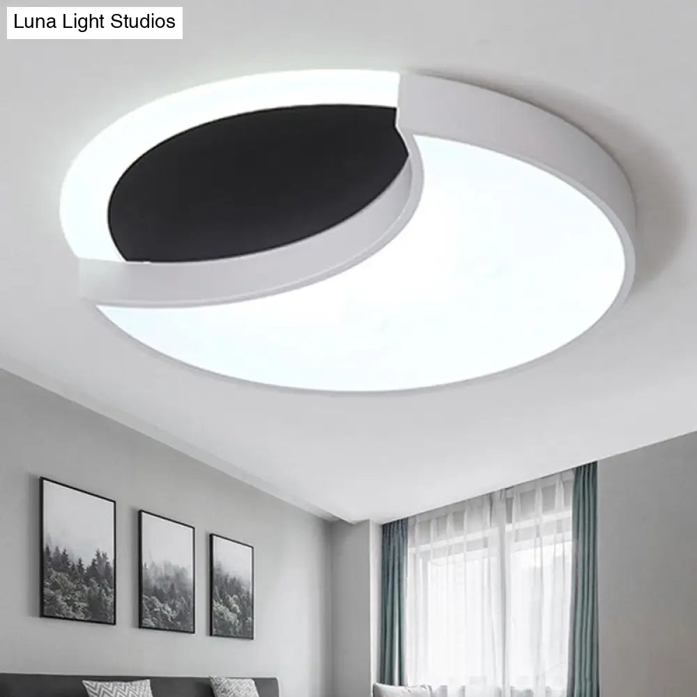 Eclipse Modern Black & White Ceiling Lamp - Metal Acrylic Led Flush Light For Kindergarten / 16