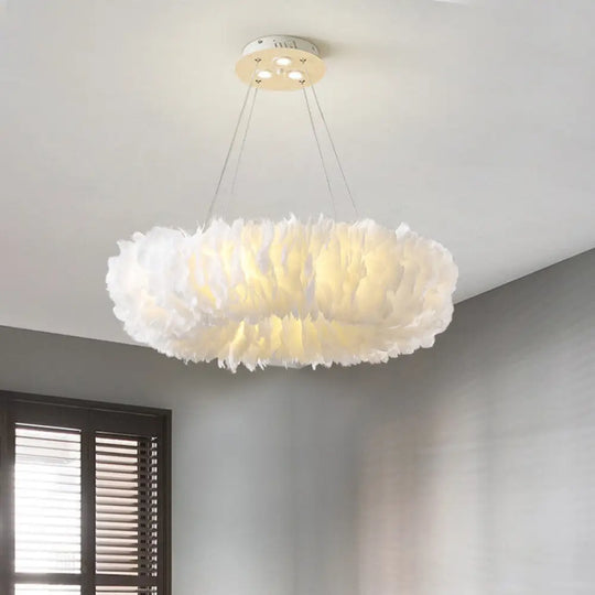 Feather Chandelier Pendant - Nordic Loop Design For Dining Room Lighting White / 16’