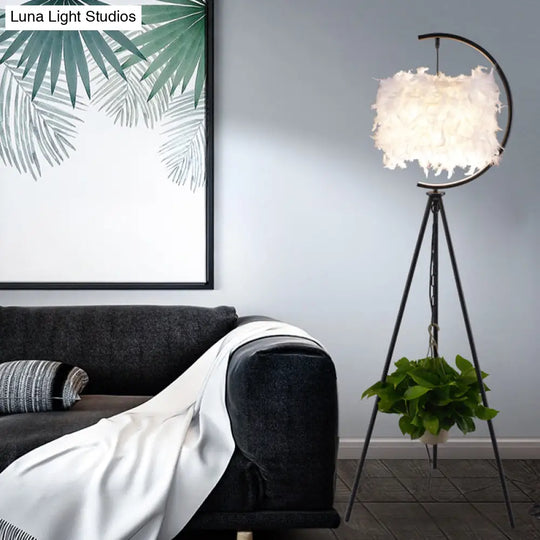 Feather Deco Drum Floor Lamp - Contemporary Tri-Leg Design Black/Gold Perfect For Single Bedrooms