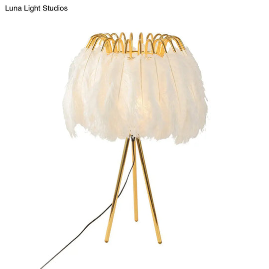 Feather Night Light: Elegant 1-Light Gold Table Lamp With Tripod Stand