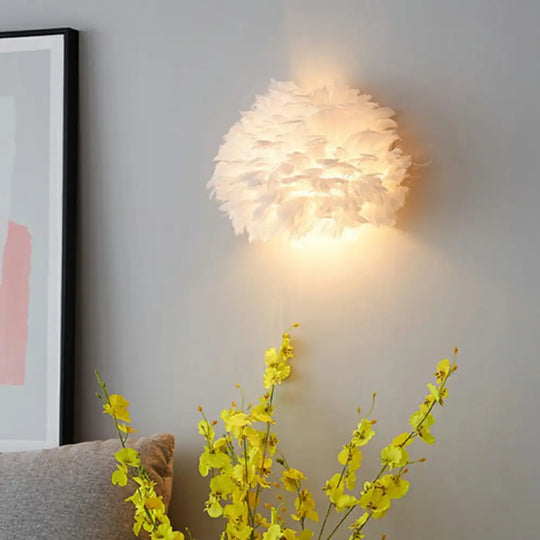 Feather Wall Sconce: Stylish And Simplistic Single-Bulb Light For Girls Bedroom White / B