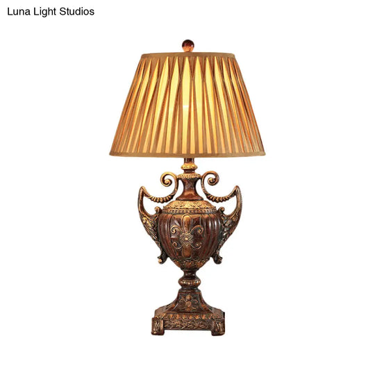 Federica - Traditional Table Lamp