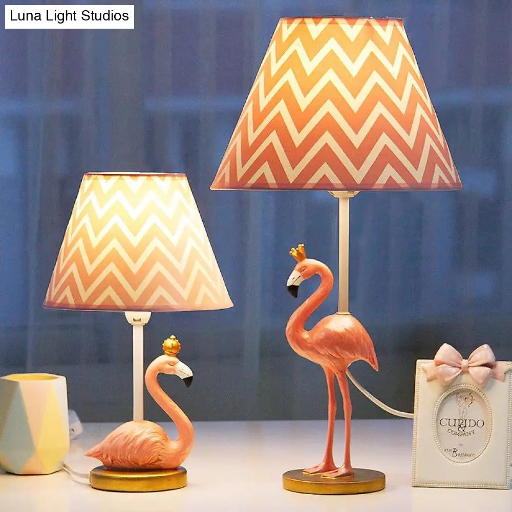 Flamingo Cartoon Resin Bedroom Nightstand Lamp In Pink - 7.5/10 Height