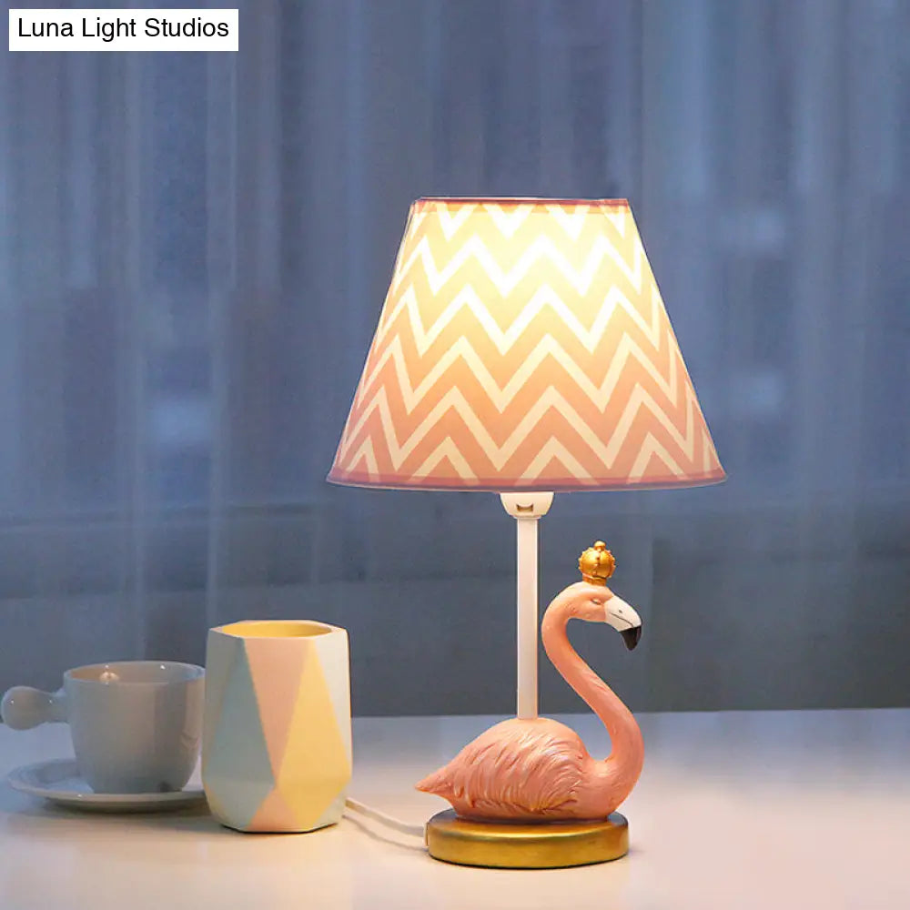 Flamingo Cartoon Resin Bedroom Nightstand Lamp In Pink - 7.5/10 Height