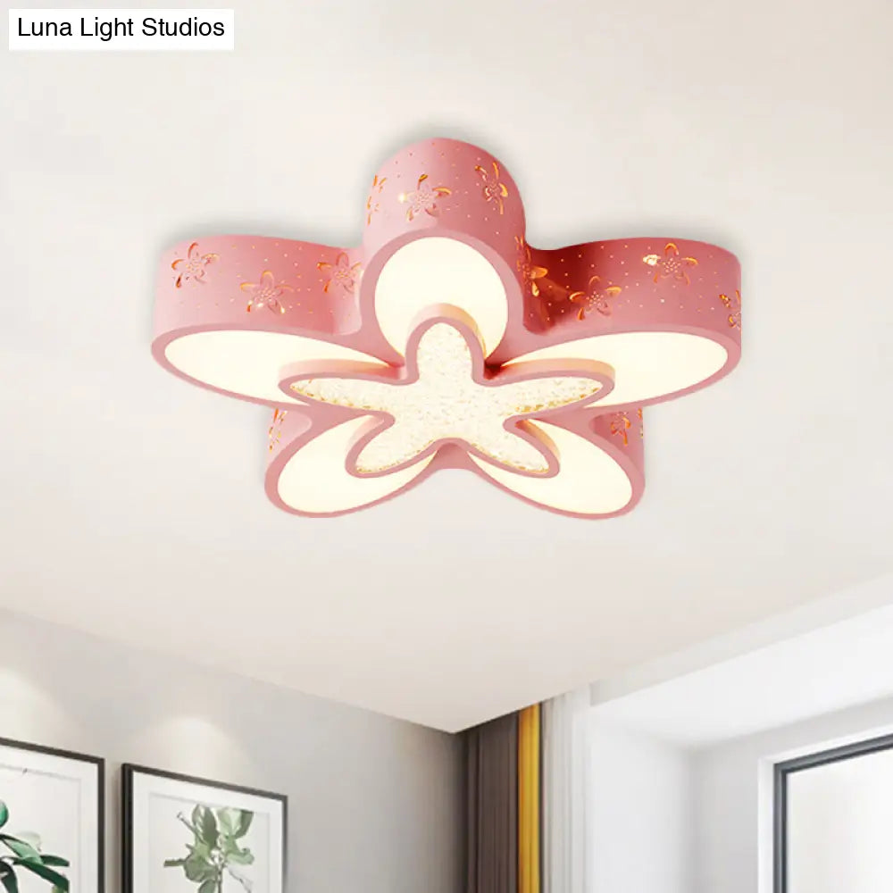 Flower - Shaped Led Cartoon Flush Ceiling Light For Kids’ Bedrooms In Pink/Blue