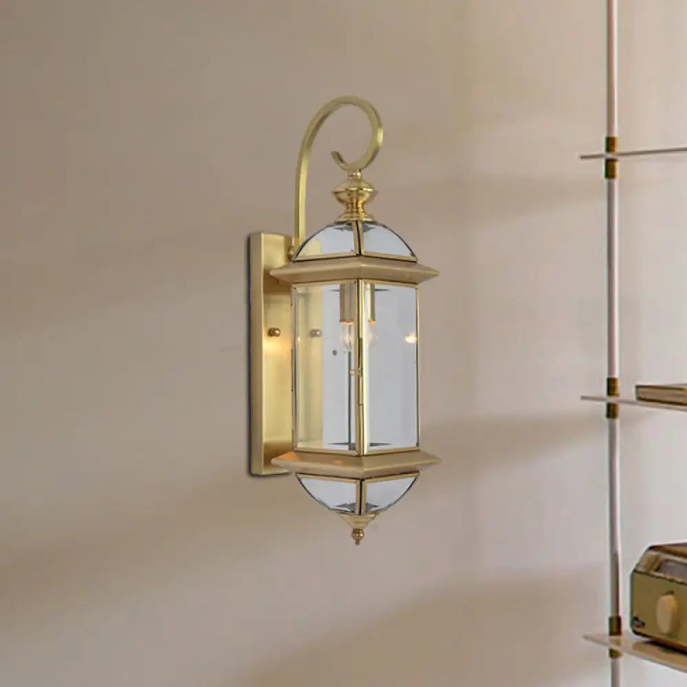 Geometric Brass Sconce With Traditional Style Wall Mount - Perfect For Living Room Lighting