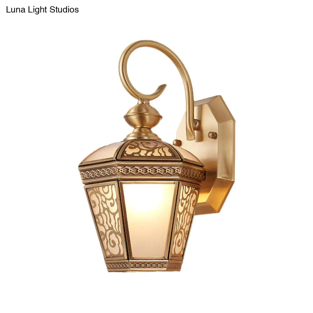 Geometric Brass Wall Light For Balcony - Traditional Design With Single Bulb 6/7.5 Wide