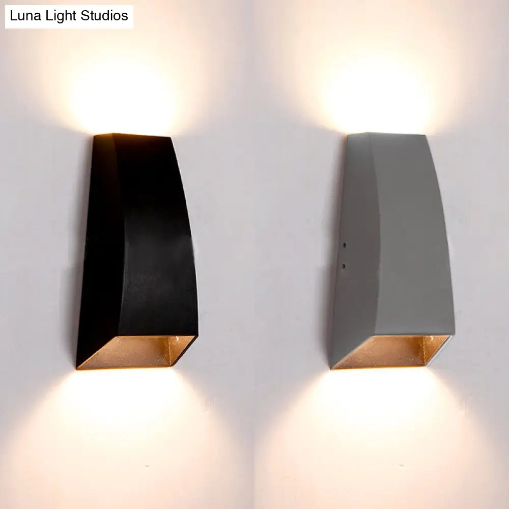 Geometric Wall Sconce Lamp - Modern Led Aluminum Light Fixture In Black/Gray With White/Warm