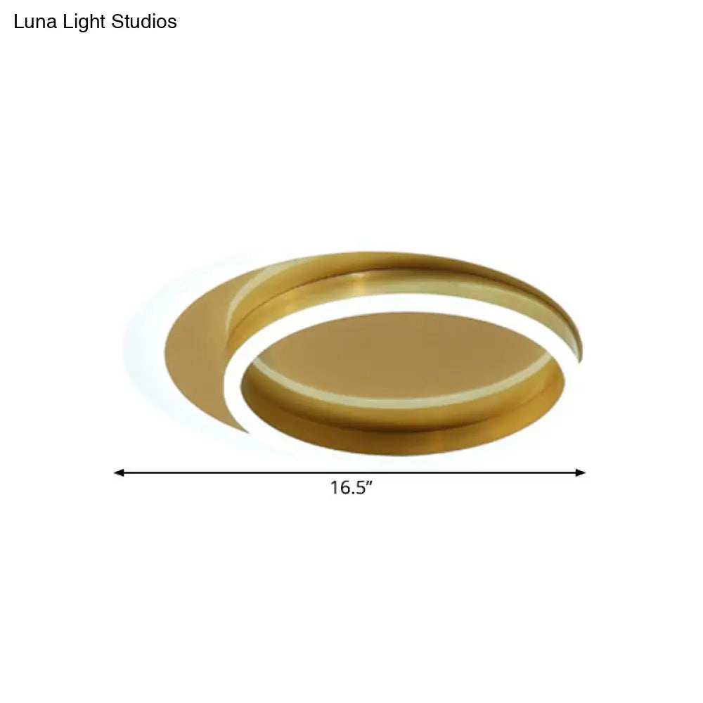 Gold Led Flush Mount Ceiling Fixture With Modernistic Metallic Round Design
