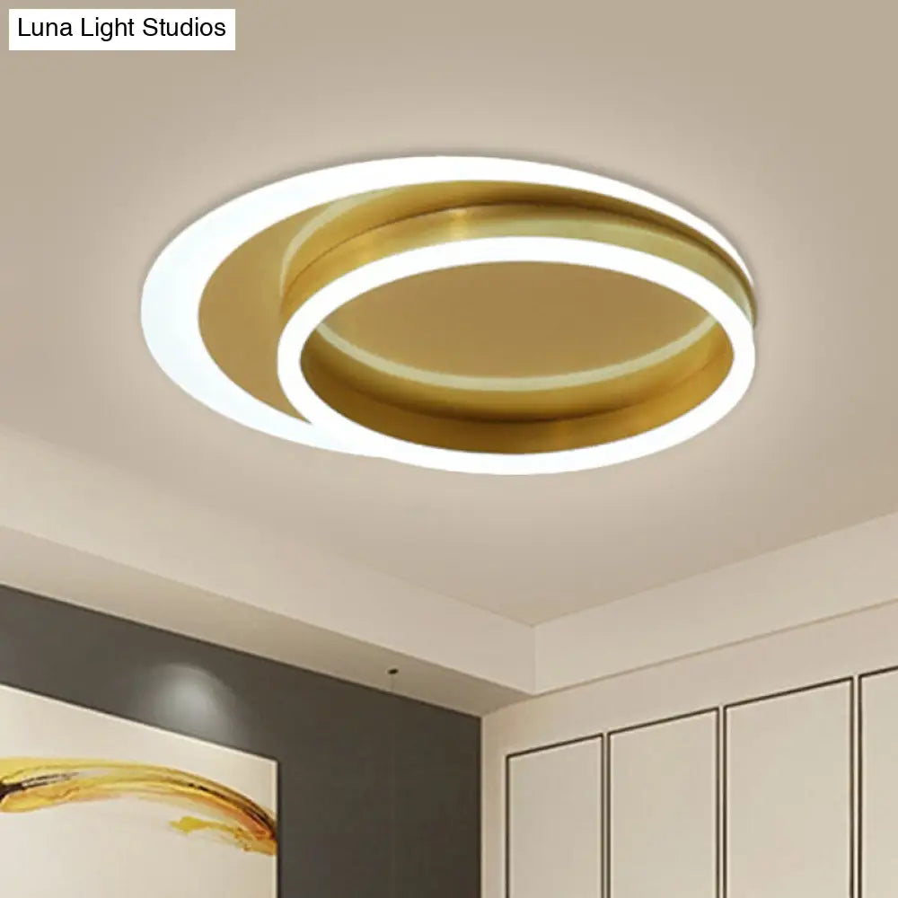 Gold Led Flush Mount Ceiling Fixture With Modernistic Metallic Round Design