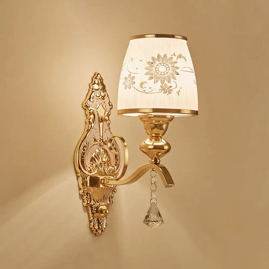 Gold Patterned Glass Wall Sconce For Traditional Bedroom 1 /