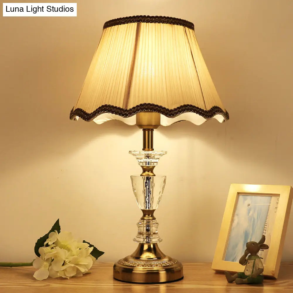 Gold Scalloped Night Table Lamp - Modern Beveled Crystal Prism Lighting