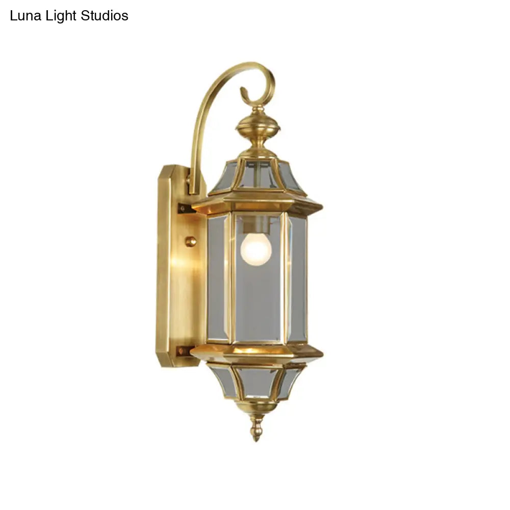 Gold Traditional Lantern Wall Light With Single Bulb - Metal Fixture