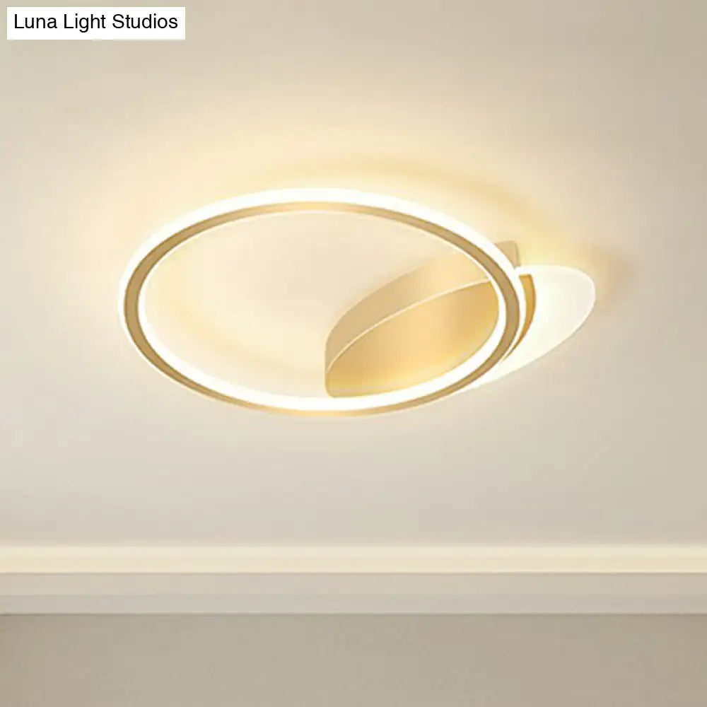 Gold Ultrathin Led Flush Mount Ceiling Fixture - Sleek Metal Flush-Mounted Light For Bedrooms /