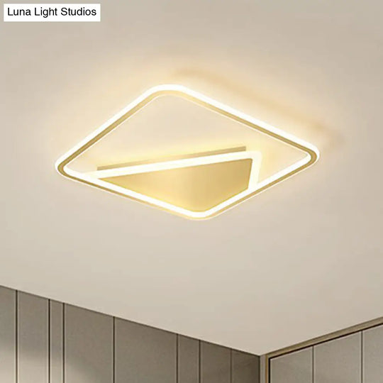 Gold Ultrathin Led Flush Mount Ceiling Fixture - Sleek Metal Flush-Mounted Light For Bedrooms /
