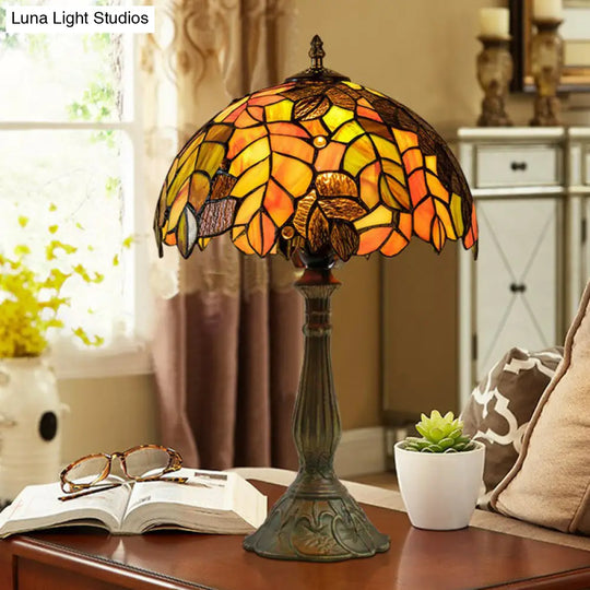 Grape Leaf Night Light With Tiffany Glass Shade - Traditional Bedroom Table Lamp