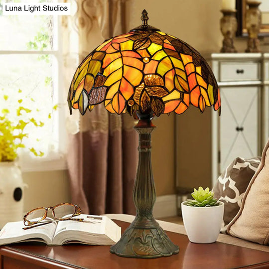 Grape Leaf Night Light With Tiffany Glass Shade - Traditional Bedroom Table Lamp