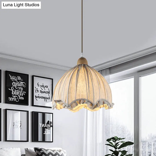 Gray Scalloped Fabric Ceiling Pendant Light Traditional Style 1 Bulb 14/16 Wide - Ideal For