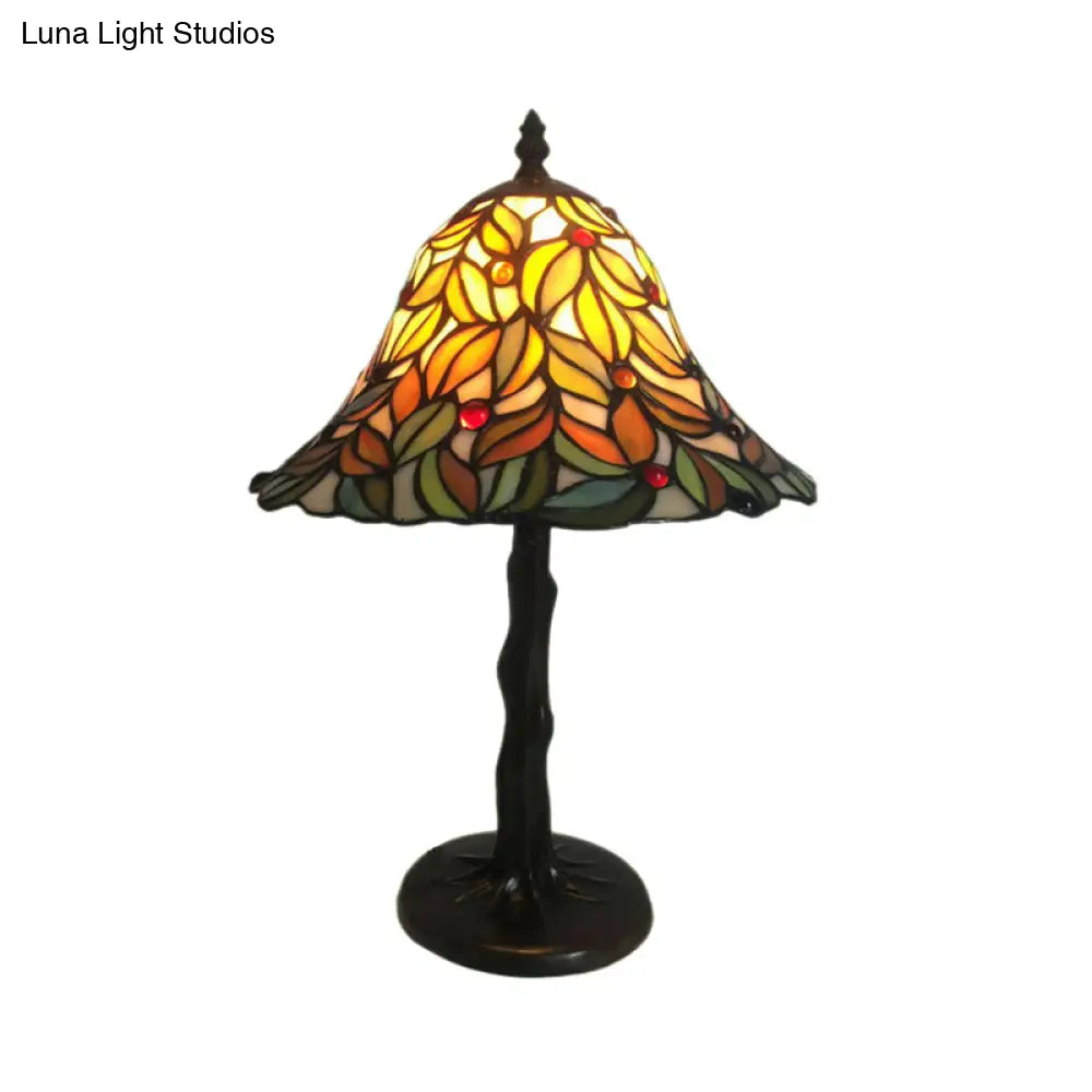 Green Antique Stained Glass Table Light With Tapered Shade - Ideal For Bedroom Desks And Tables