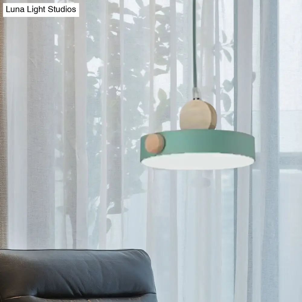 Minimalist Metal Drum Pendant Ceiling Light With 1 Hanging Lamp In Green - Ideal For Dining Room