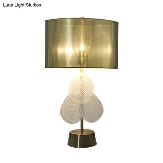 Hand-Cut Crystal Leaf Shape Desk Light - Modern Gold Night Table Lamp