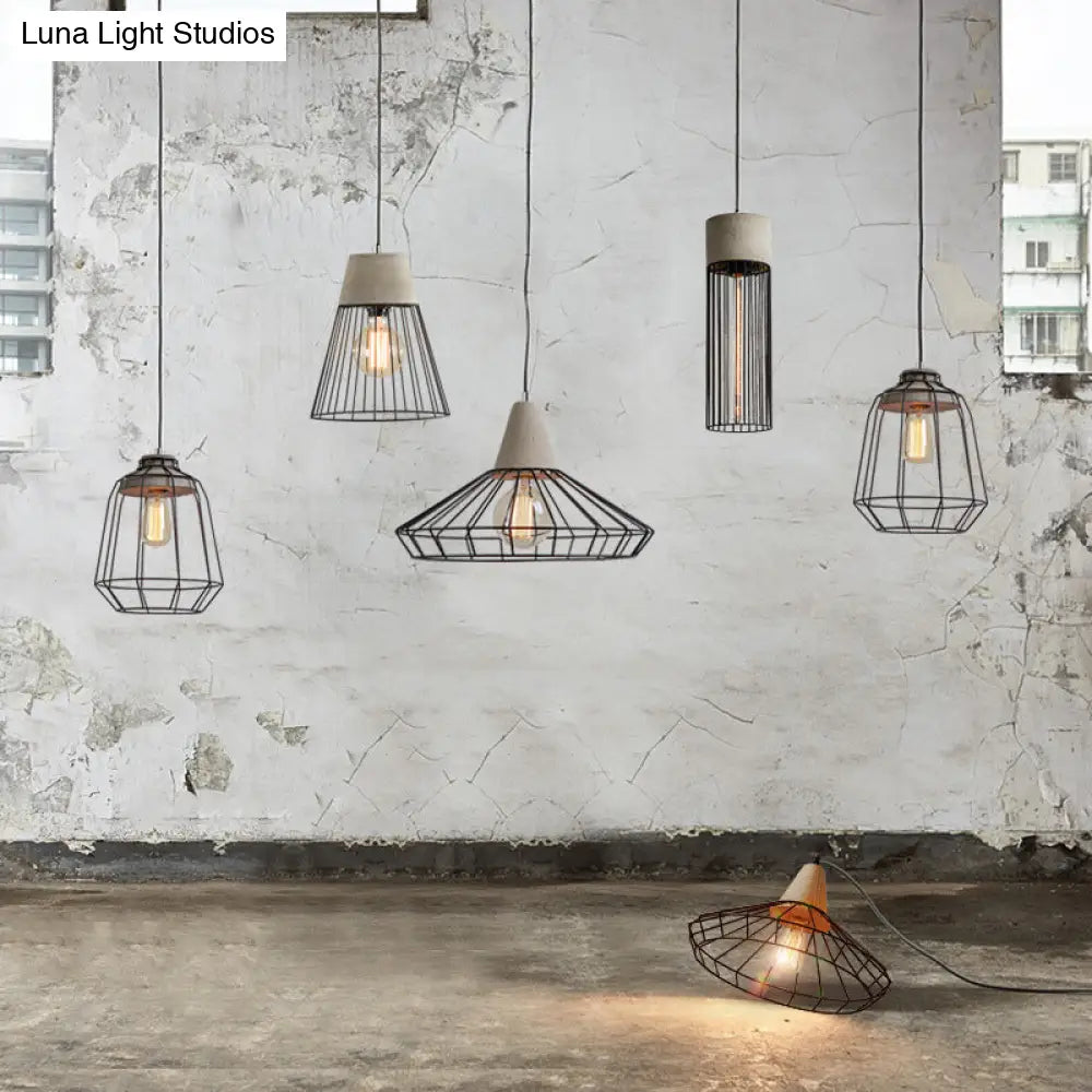 Industrial Pendant Light Fixture With 1-Light In Black Cone/Cylinder/Triangle Iron Design / Cone