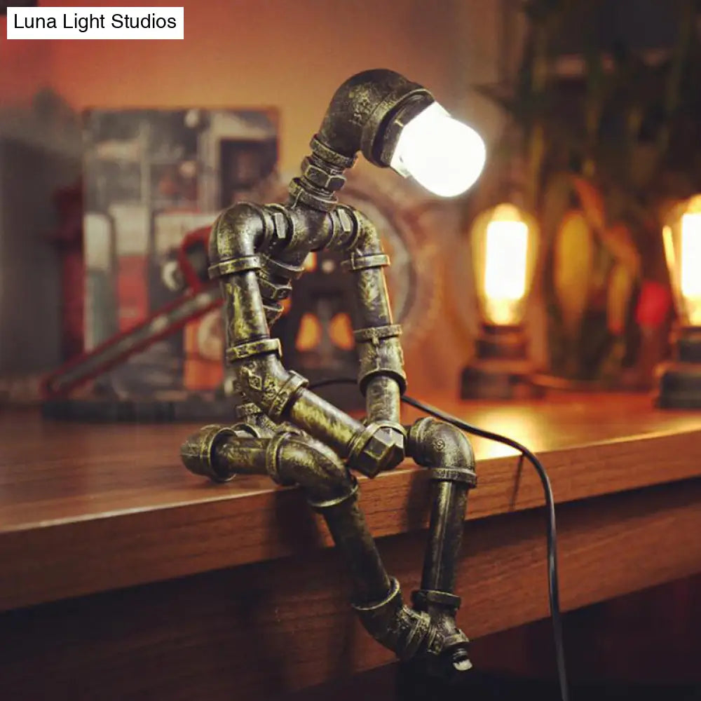 Industrial Style Metal Robot Table Light With Antique Bronze Finish - Ideal For Bedroom