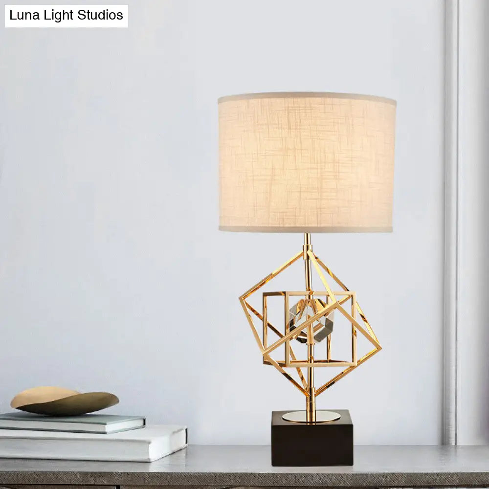 Interlocked Cube Table Lamp: Modern Metal 1-Light Night Light With Brass And Black Accents