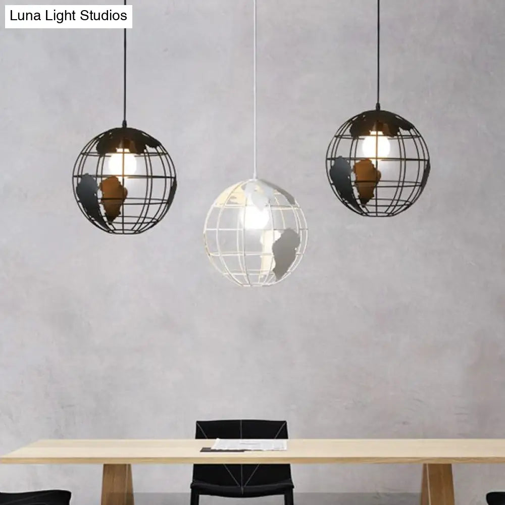 Iron Wireframe Globe Pendant Light - Industrial Ceiling Lamp With 1 Bulb For Restaurants