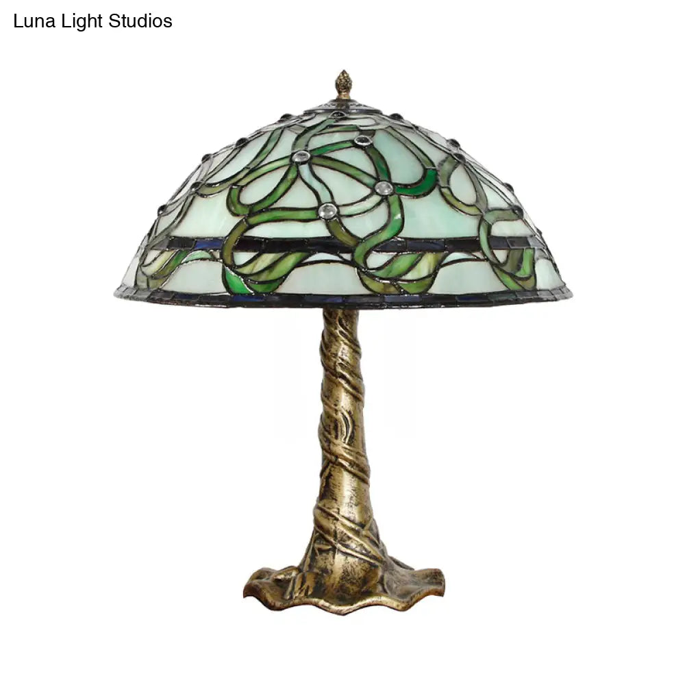 Isabelle - Stained Bowl Hand-Cut Glass Table Light Baroque 1 Bulb Brass Night Lamp With Pull Chains