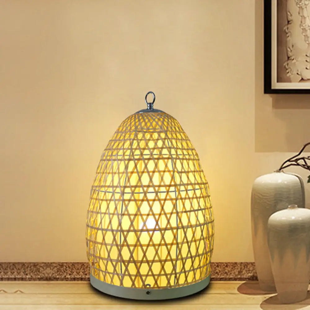 Japanese 1 Bulb Small Beige Hand-Woven Desk Lamp: Bamboo Shade