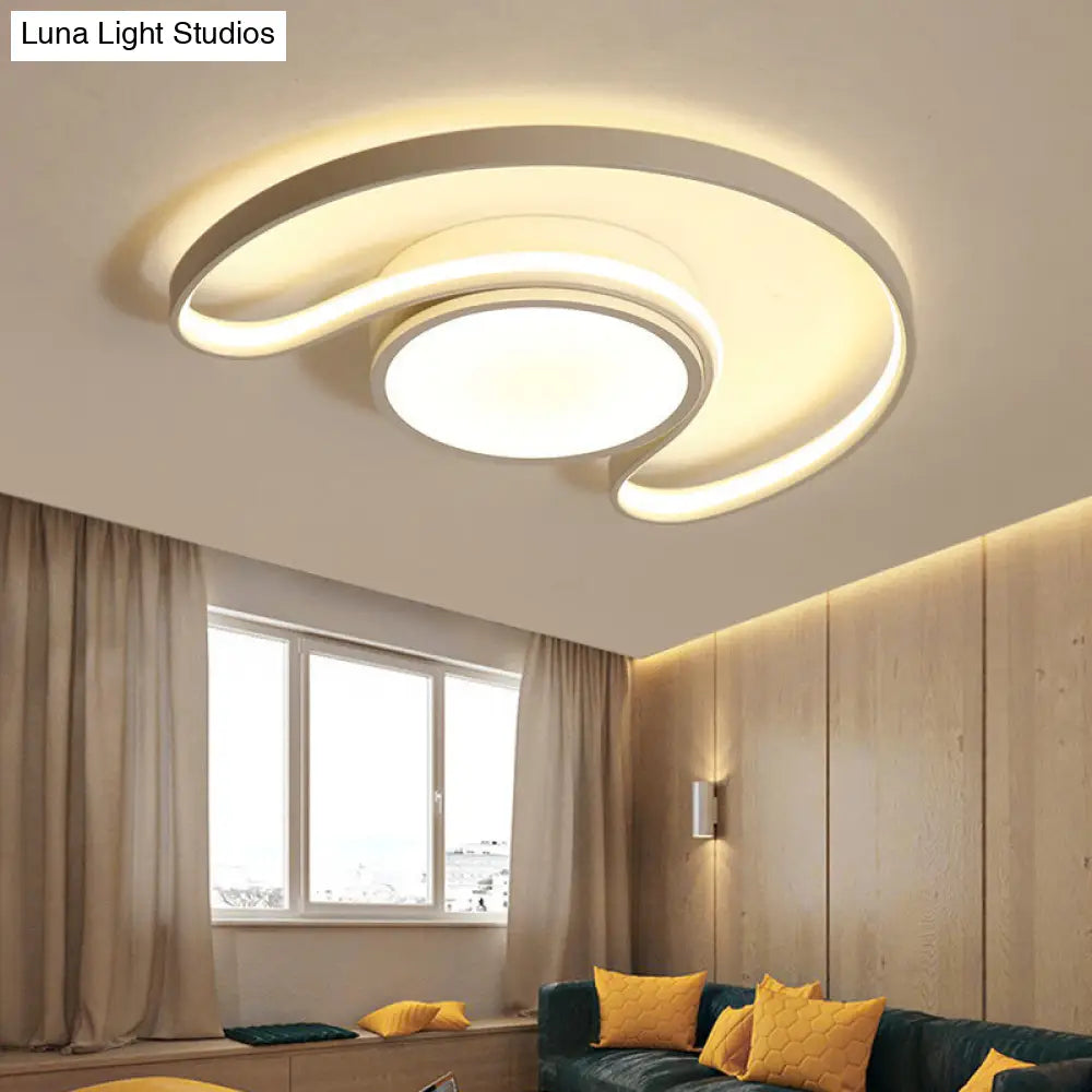 Kid’s Bedroom Simplistic Sun & Moon Led Ceiling Light - White Flushmount Style