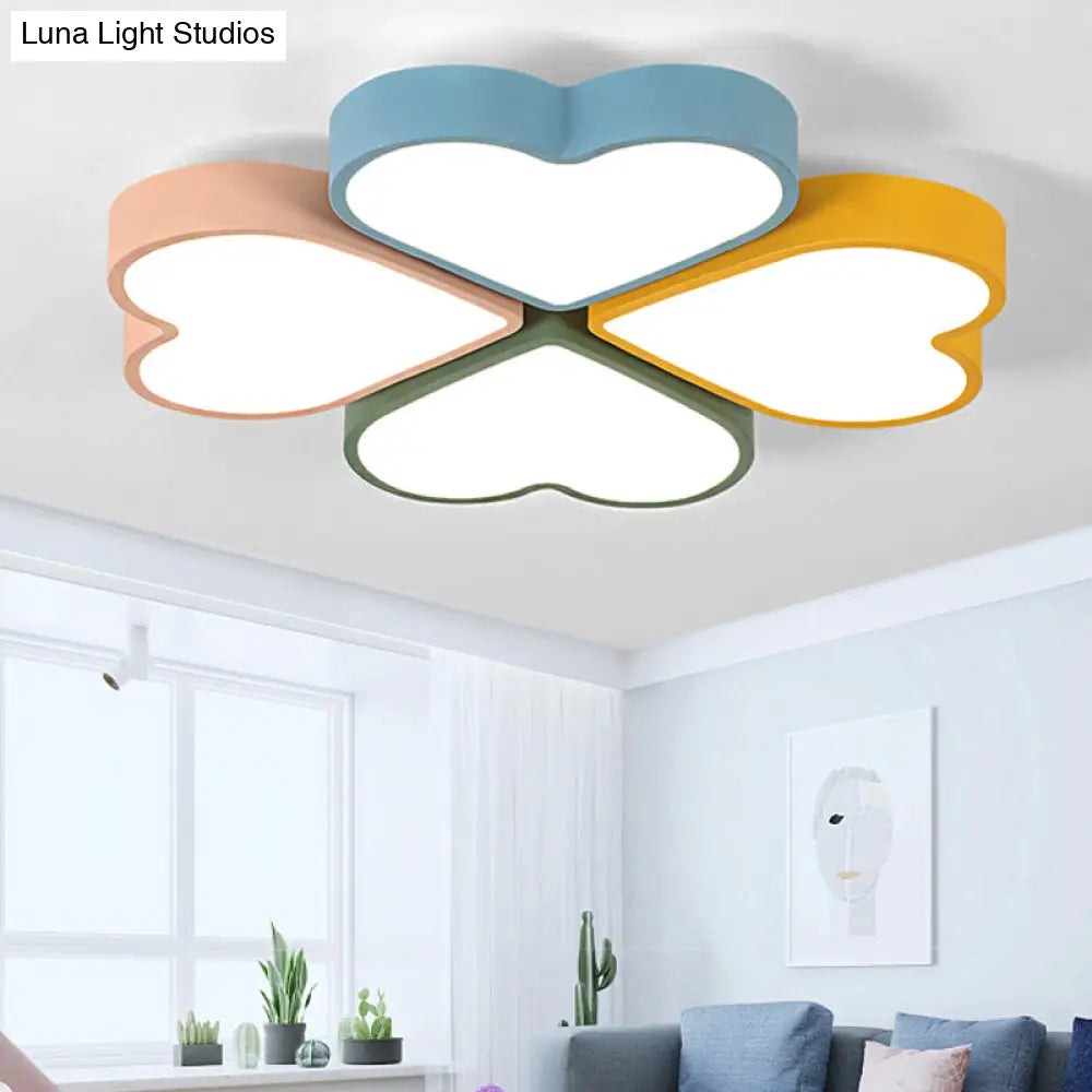 Kids Designer Heart Flush Mount Ceiling Light With Acrylic Fixture - Ideal For Bedrooms