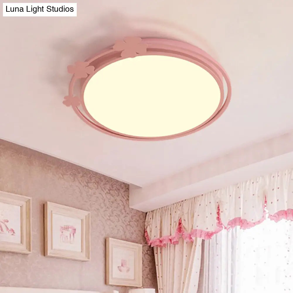 Kid’s Led Pink Flushmount Light With Metallic Round Shape Clover Deco In White/Warm