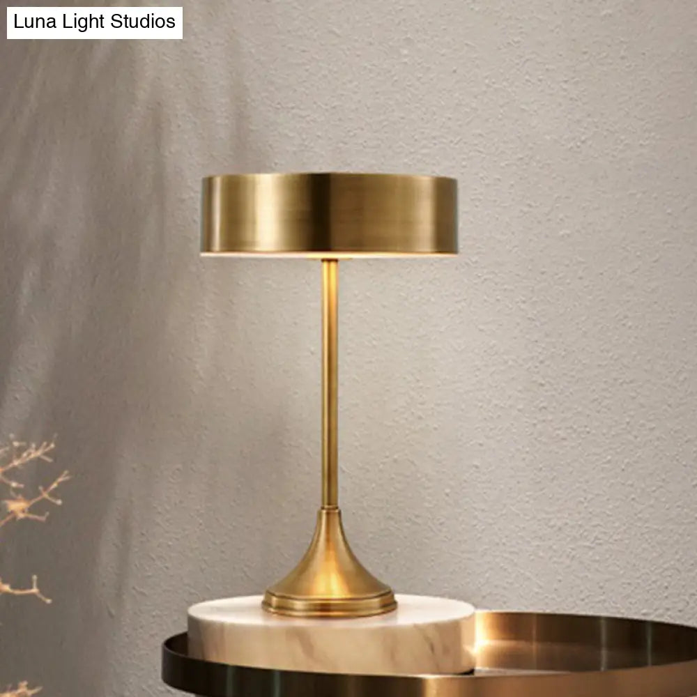 Metallic Colonial Brass Table Light With Round Bedside Nightstand Base