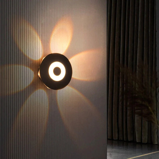 Latoya | LED Outdoor Wall Sconce