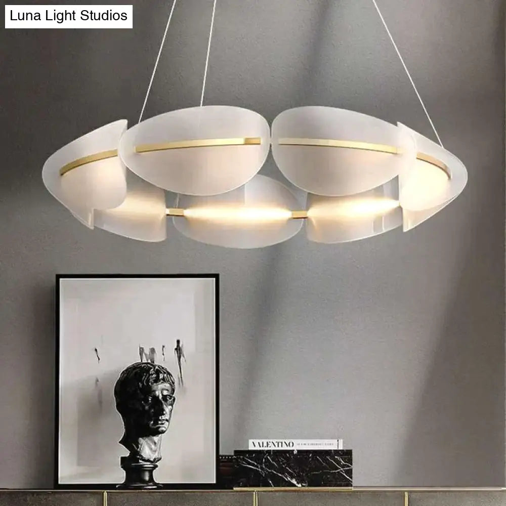 Lavella - Petal Shaped Chandelier