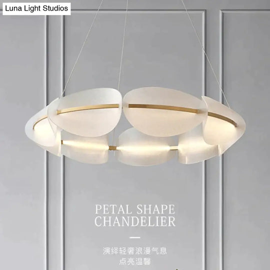 Lavella - Petal Shaped Chandelier