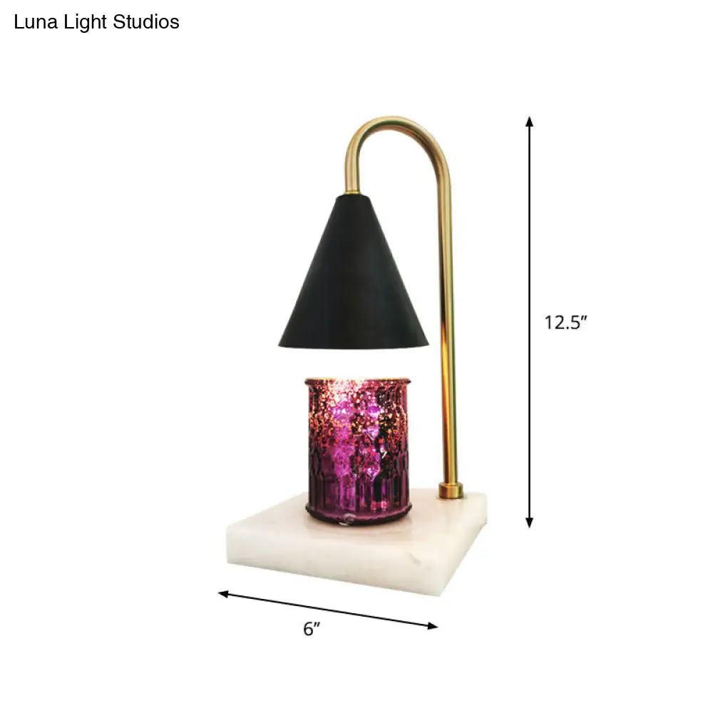 Léa - Mid-Century Cone Night Lamp: Sleek Metal Gooseneck Table Lighting With