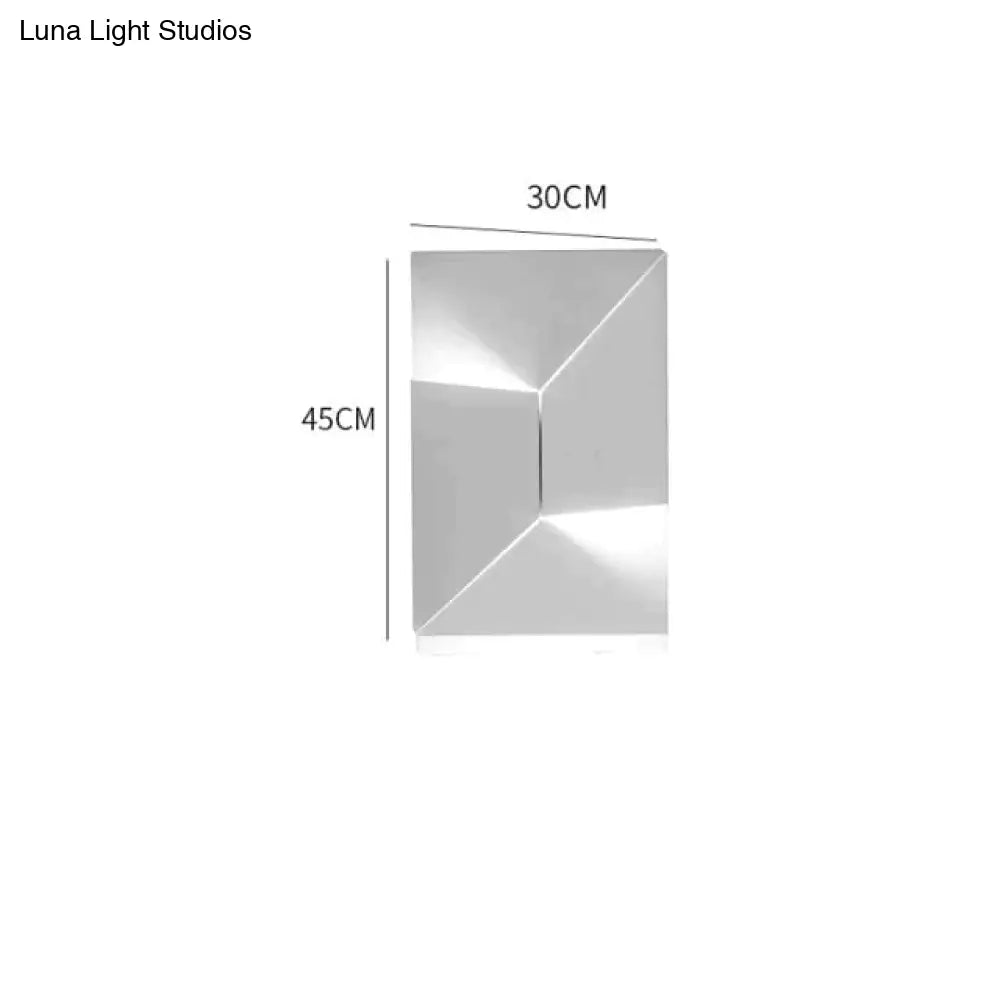 Leanne | Geometric Wall Lamp 45X30X14 16W / Warm White (2700-3500K)