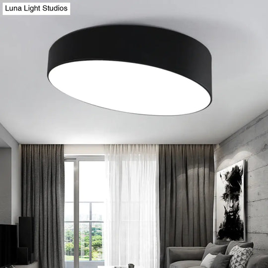 Led Flush Ceiling Light With Stylish Nordic Design And Acrylic Shade - Perfect For Bedrooms Black /